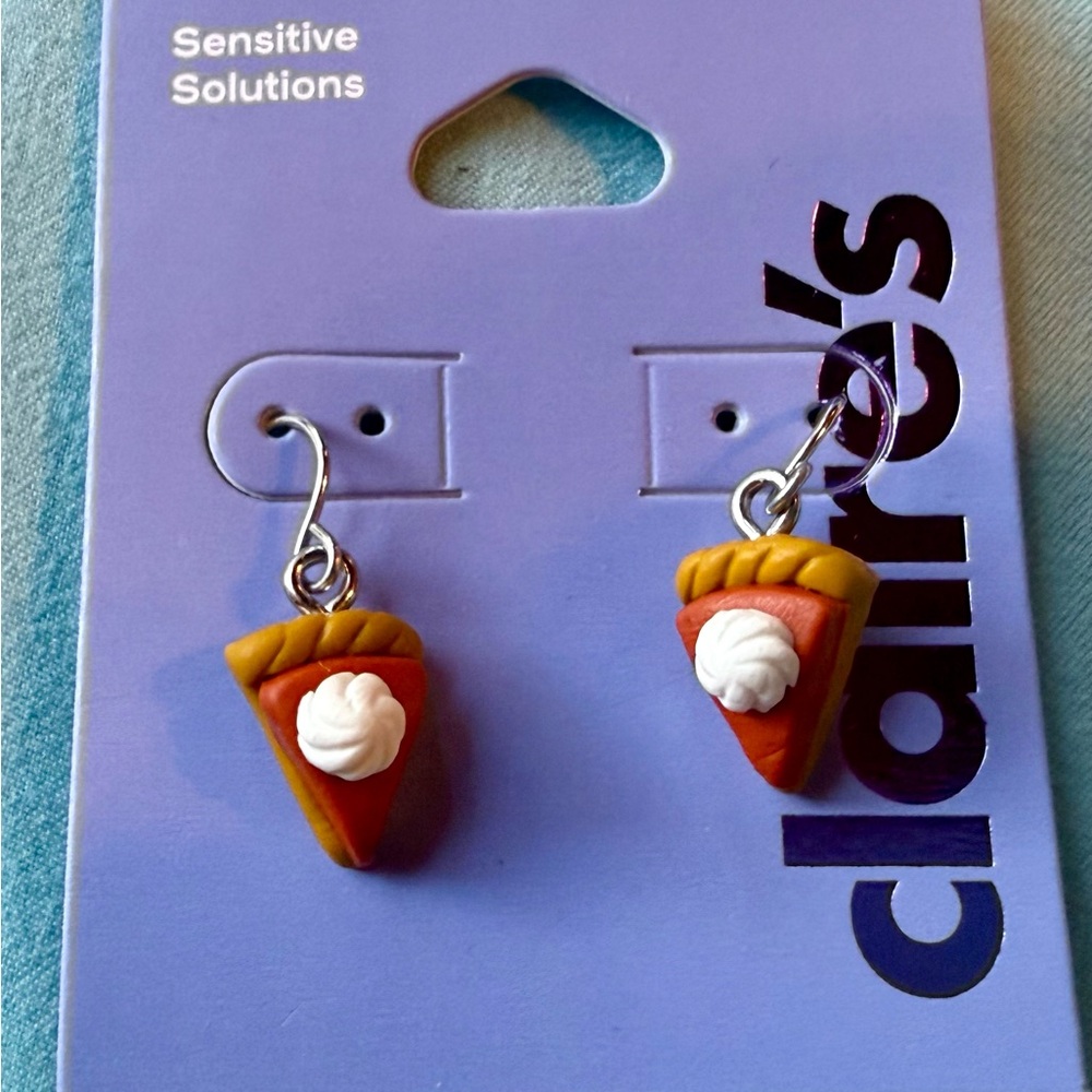 Claire's Pumpkin Pie Slice Earrings